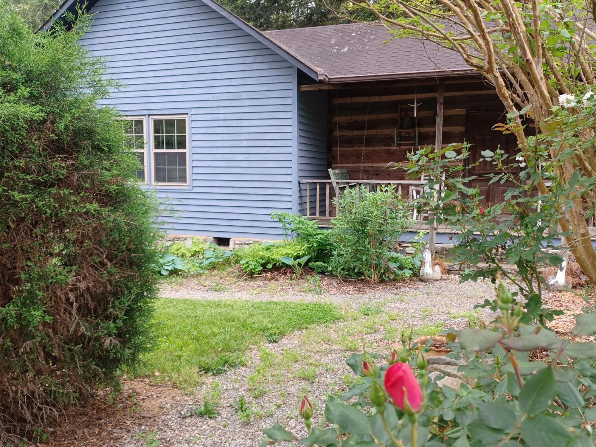 Restored1850S Log Cabin, With Gazebo And Gardens! 1 Mile To Downtown Weaverville Buitenkant foto