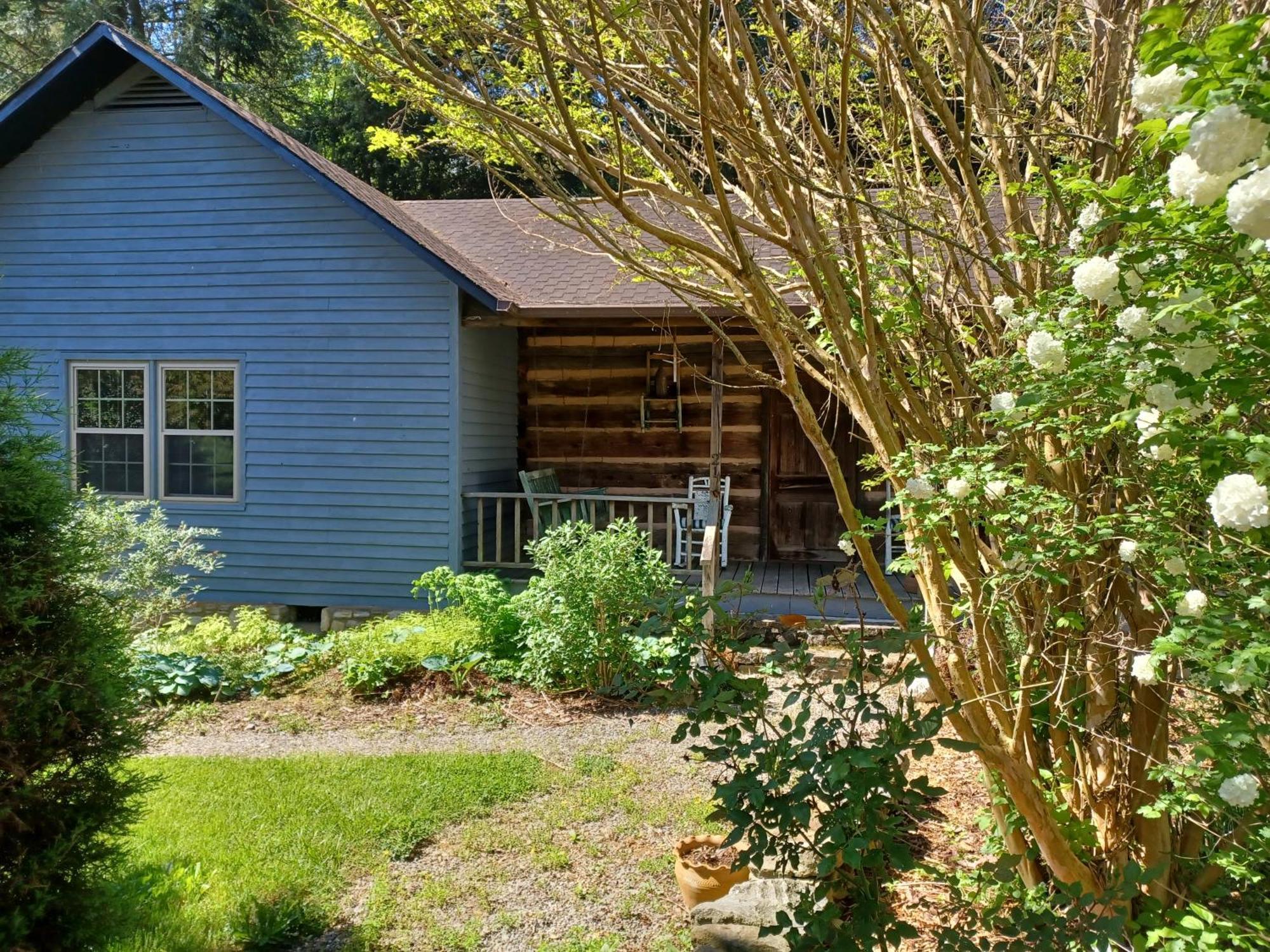 Restored1850S Log Cabin, With Gazebo And Gardens! 1 Mile To Downtown Weaverville Buitenkant foto