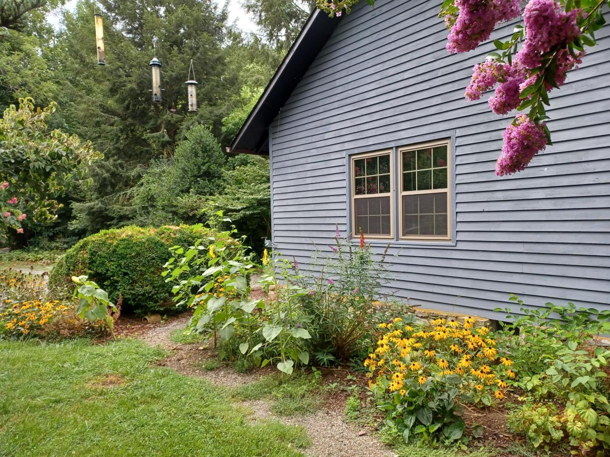 Restored1850S Log Cabin, With Gazebo And Gardens! 1 Mile To Downtown Weaverville Buitenkant foto