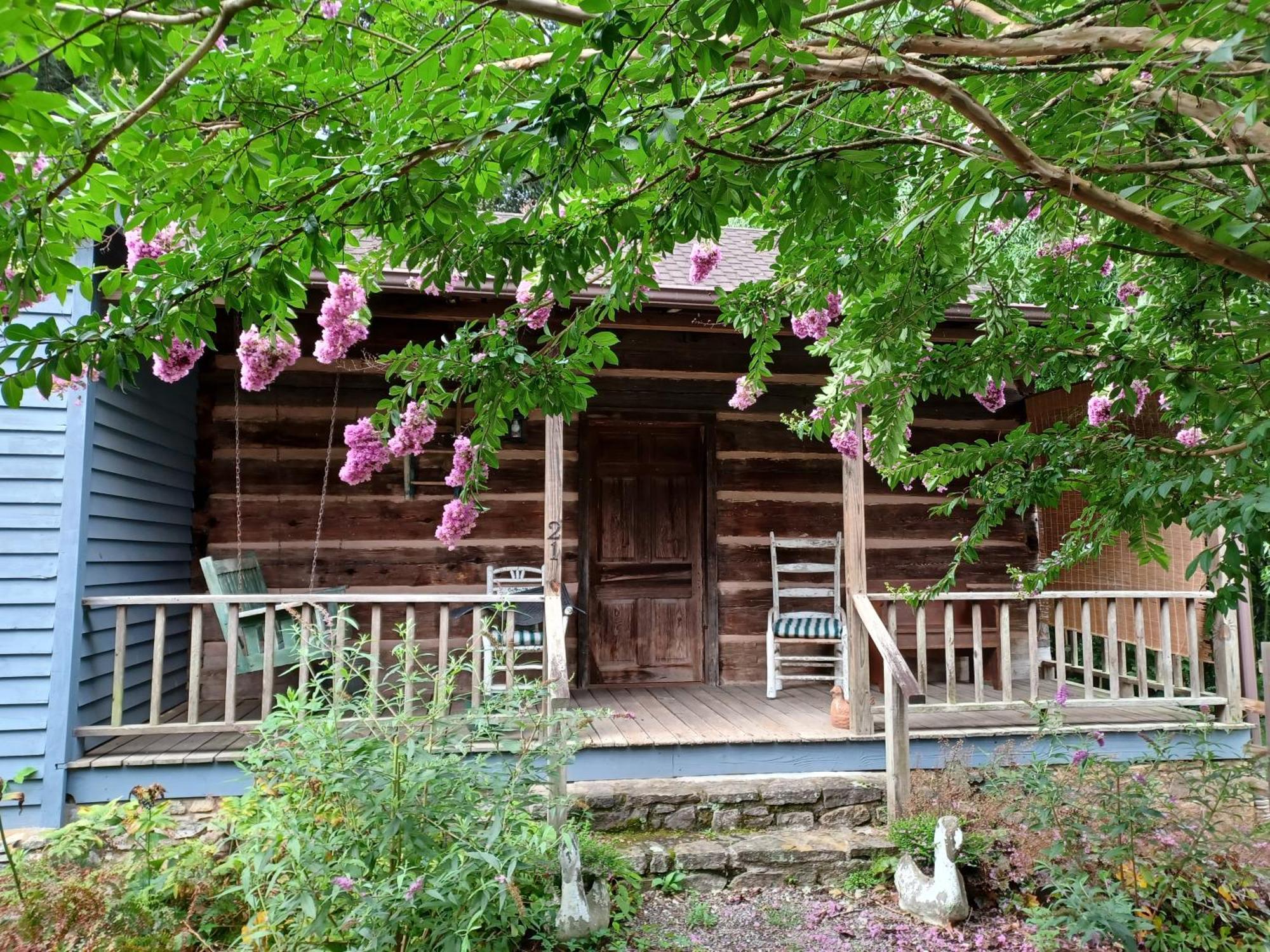 Restored1850S Log Cabin, With Gazebo And Gardens! 1 Mile To Downtown Weaverville Buitenkant foto